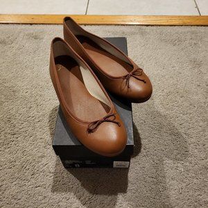 J. Crew Classic Size 8 unstructured leather ballet flats